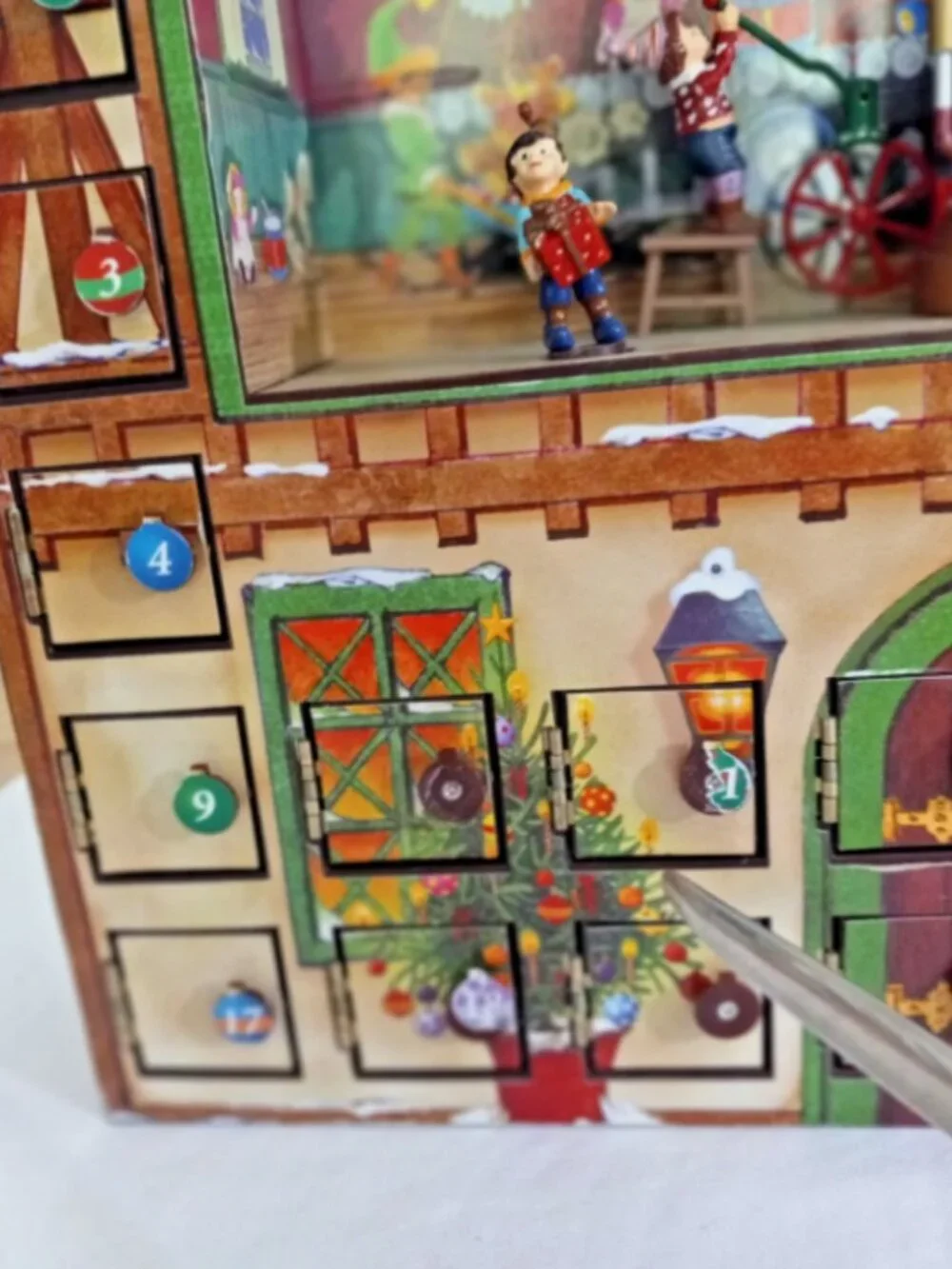 Mr Christmas 2012 Santa’s Workshop Animated Advent Calendar Complete w Ornaments